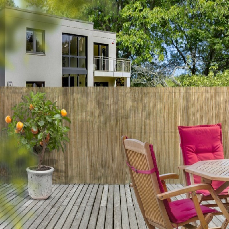 zoldfalbaberlevel Zöldfal babérlevelekkel